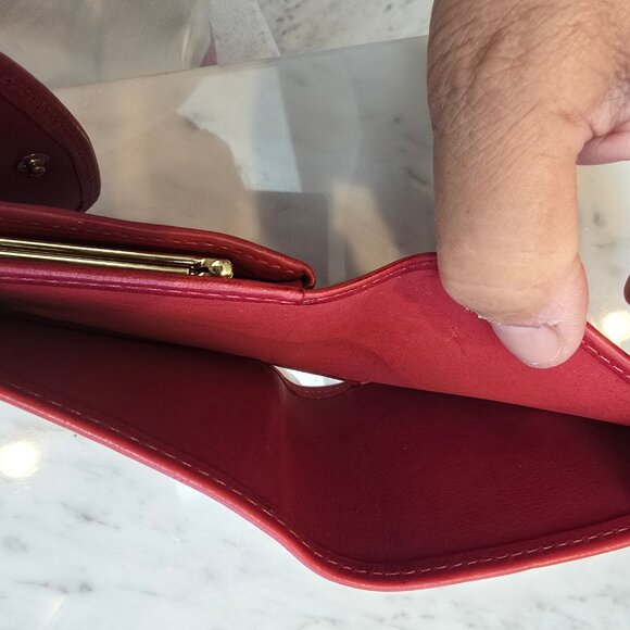 Vintage Coach Leather Compact NWT wallet with Kiss Lock Coin - Picture 4 of 9